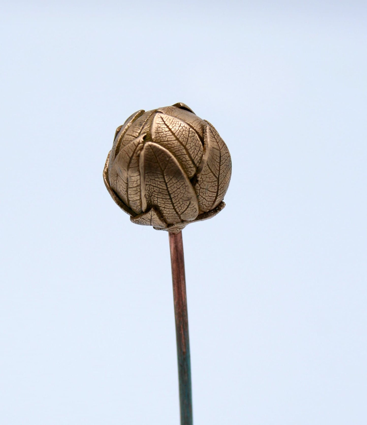 Les Botaniques - fleur en bronze "feuille"