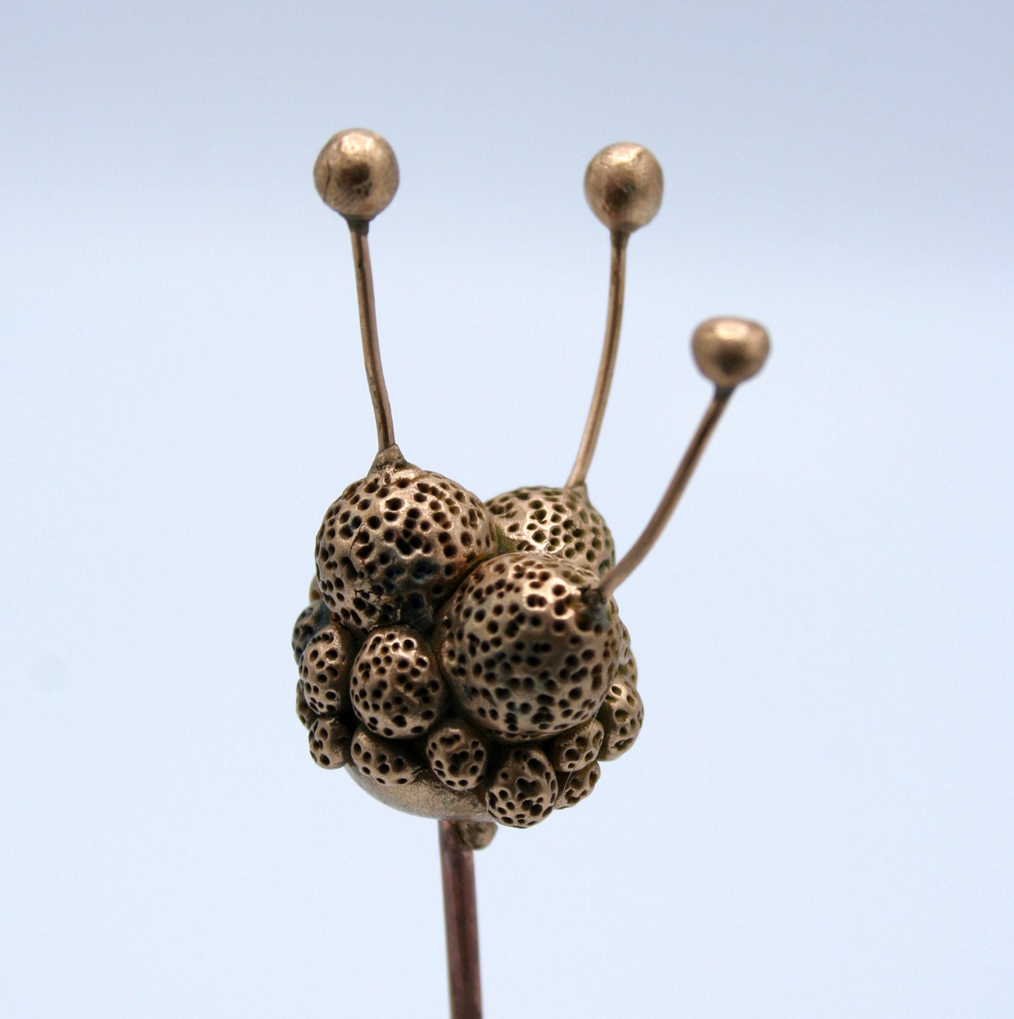 Les Botaniques - fleur en bronze "germe"
