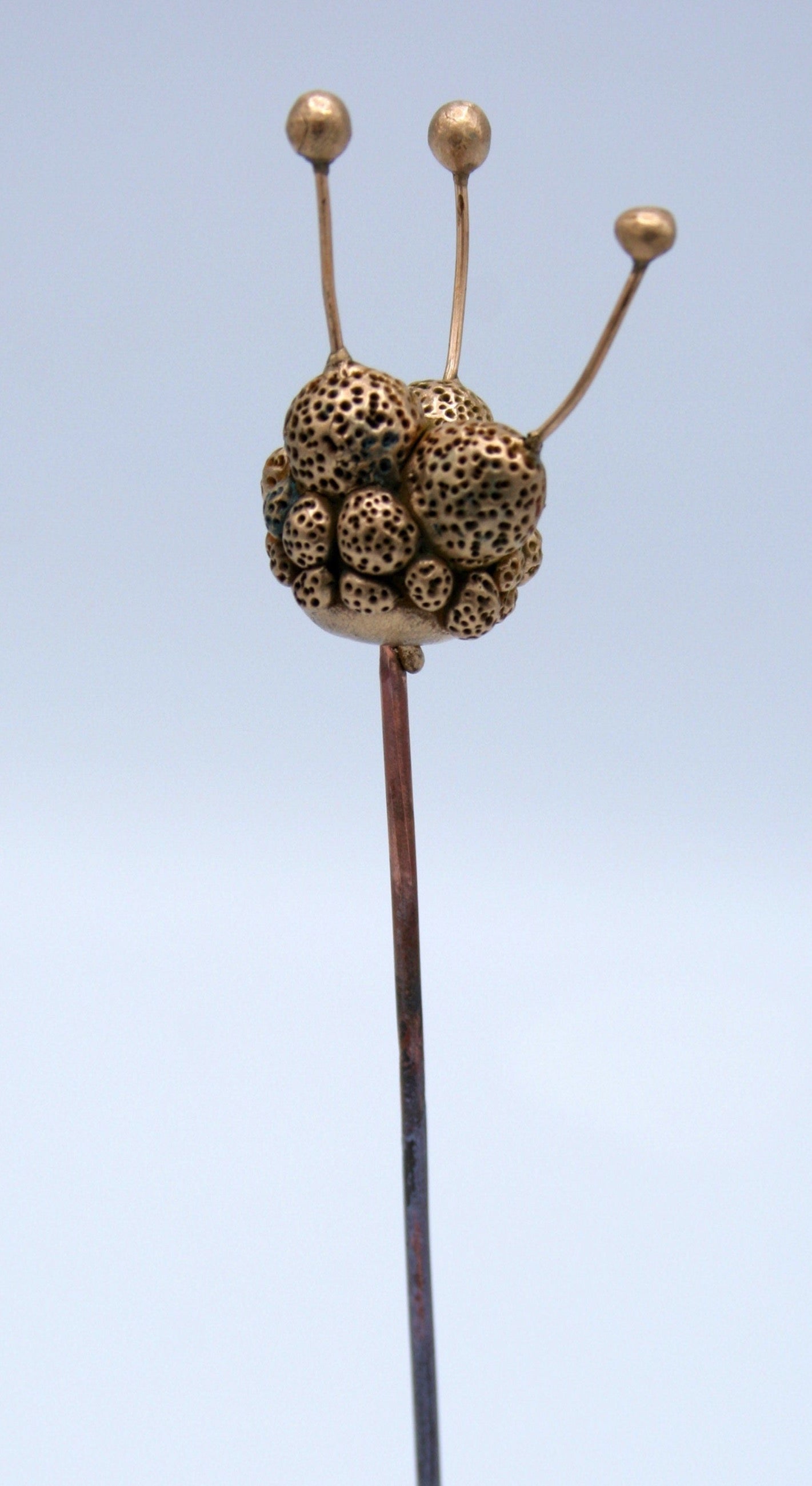 Les Botaniques - fleur en bronze "germe"