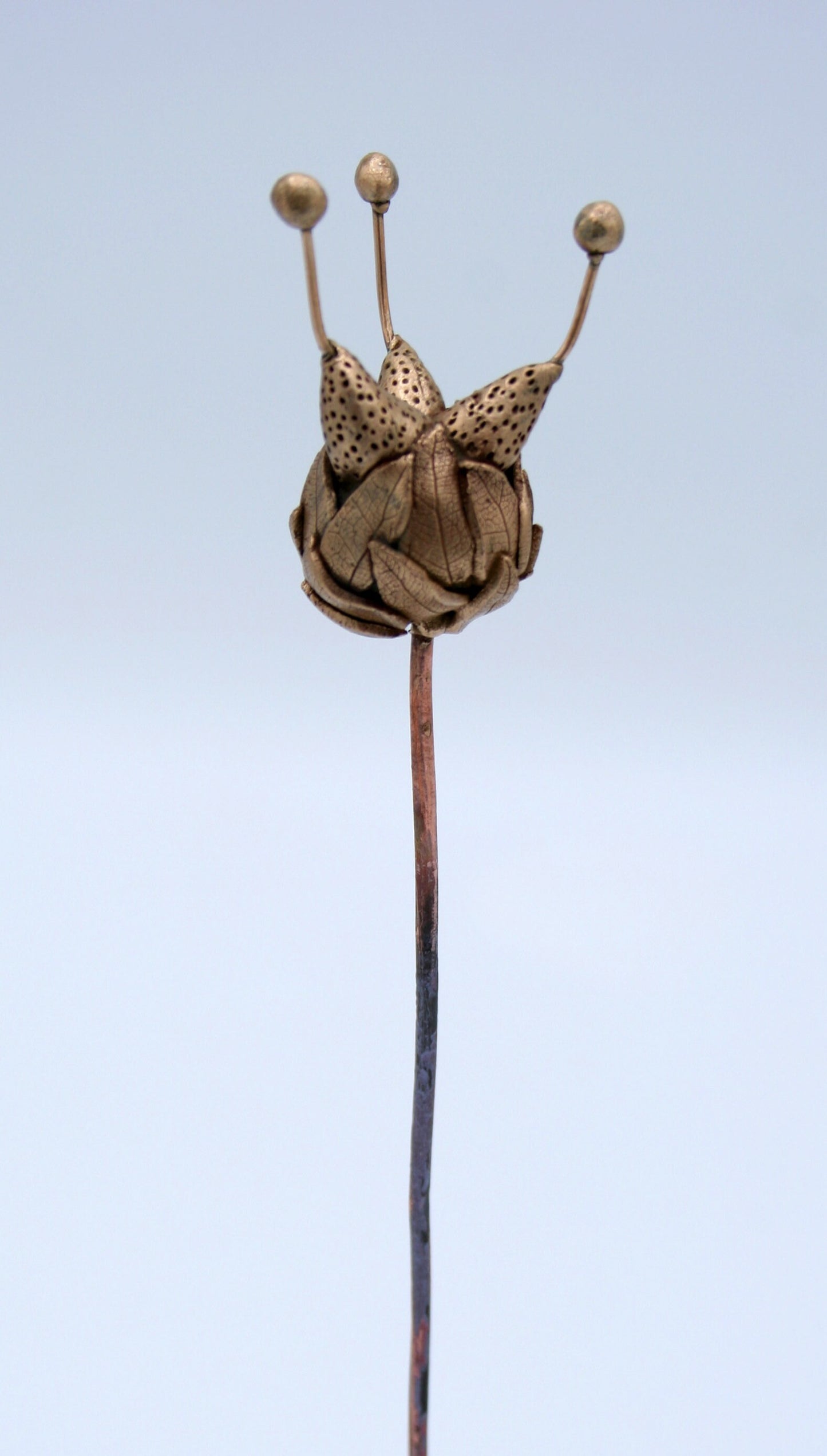 Les Botaniques - fleur en bronze "couronne"