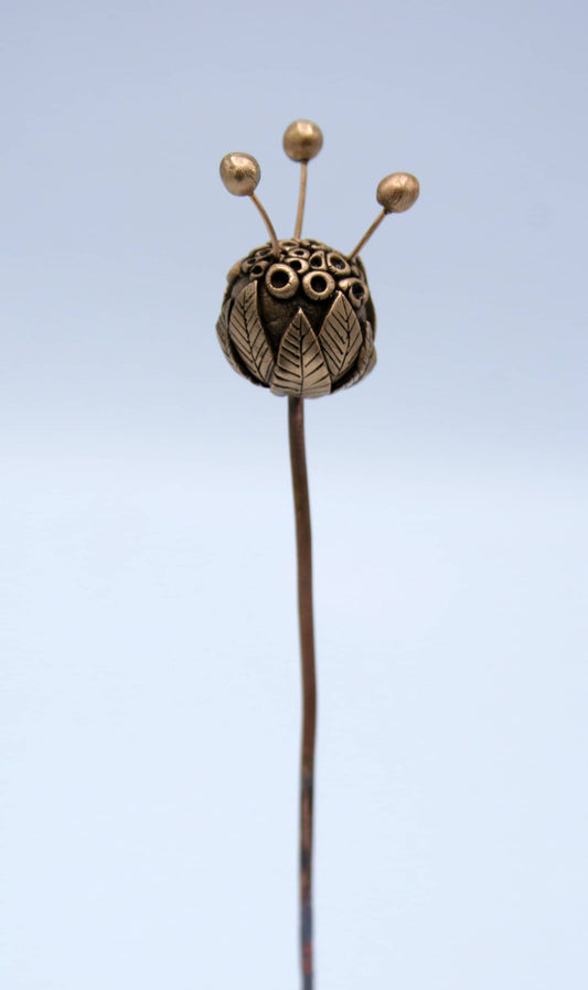Les Botaniques - fleur en bronze "alvéoles"