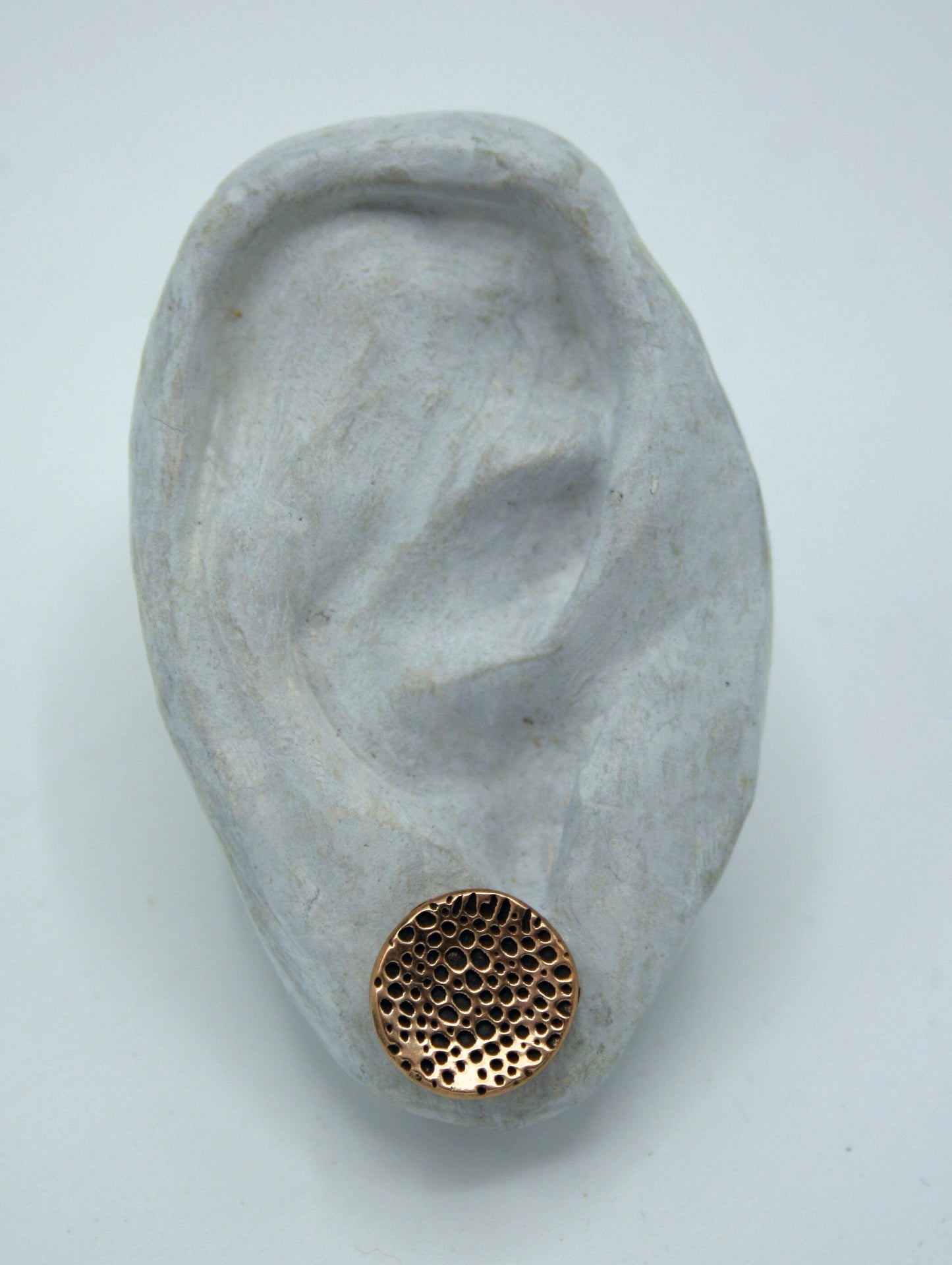 Puces d'oreilles "Cuirasse" bronze