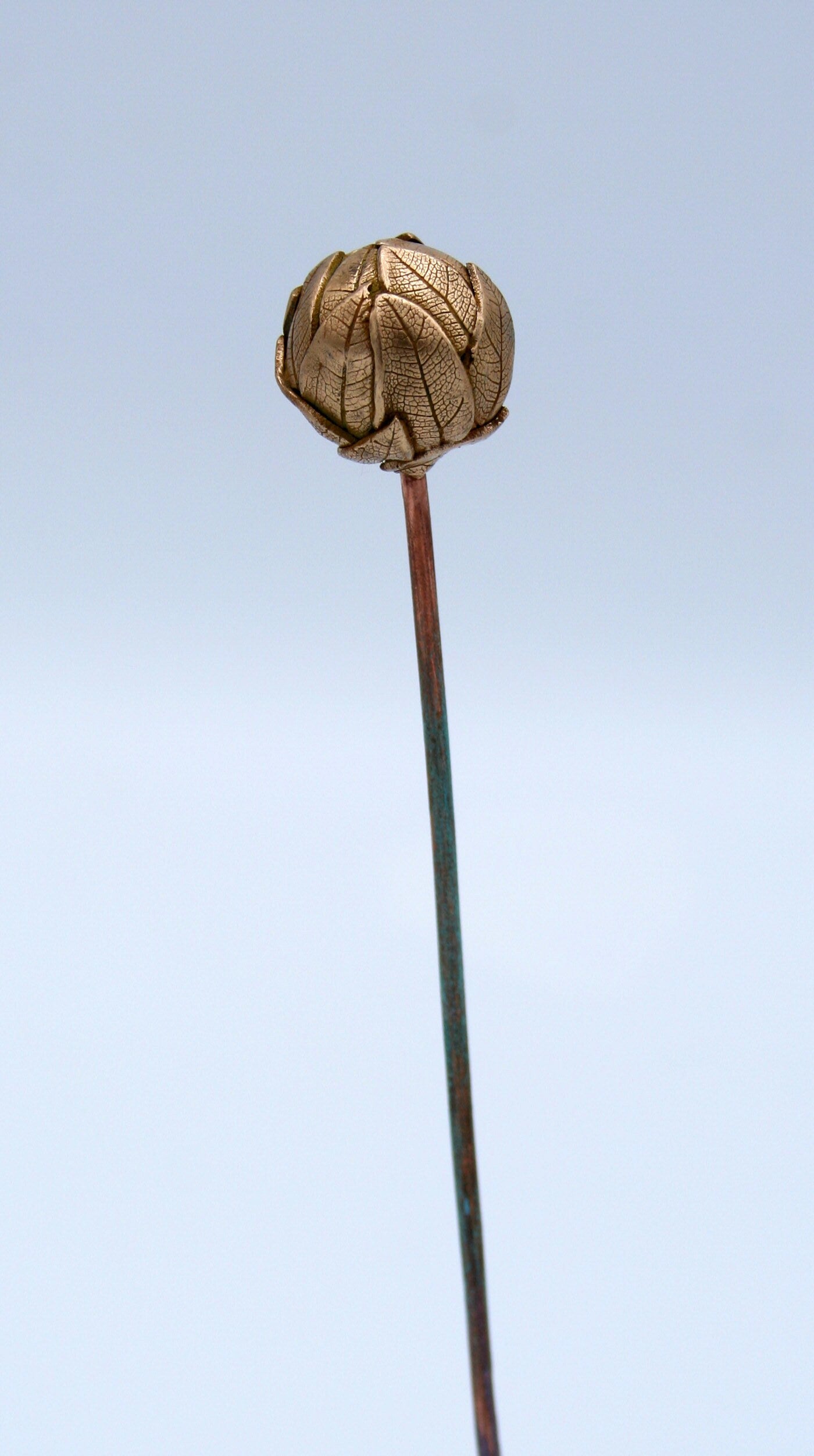 Les Botaniques - fleur en bronze "feuille"