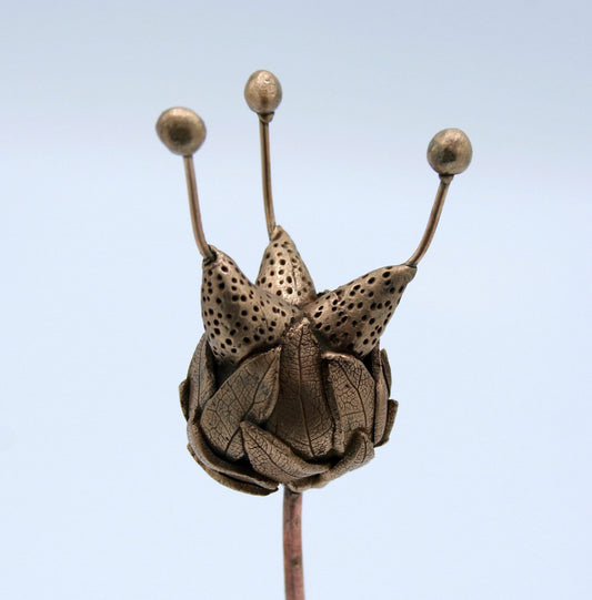 Les Botaniques - fleur en bronze "couronne"